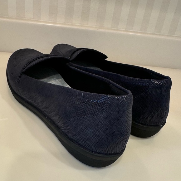 Clarks Cloudsteppers Ayla Slip On Loafer Flats - Picture 8 of 16